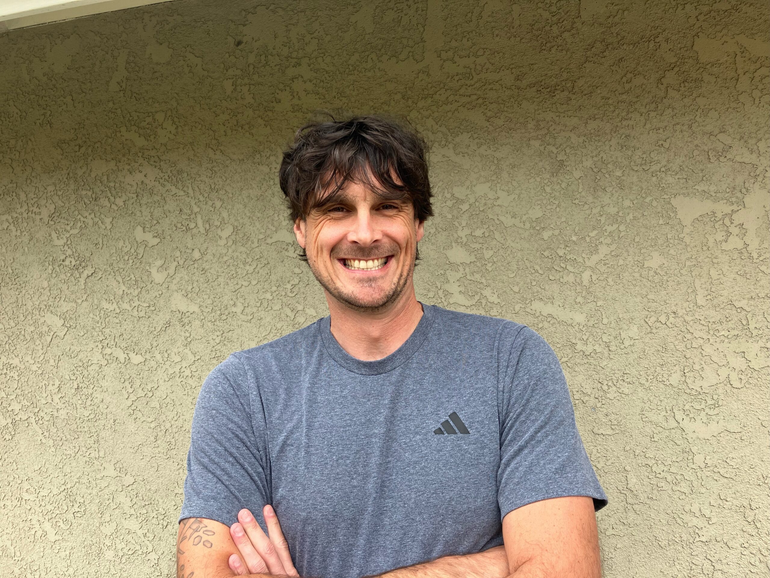 KluweHeadshotOutside